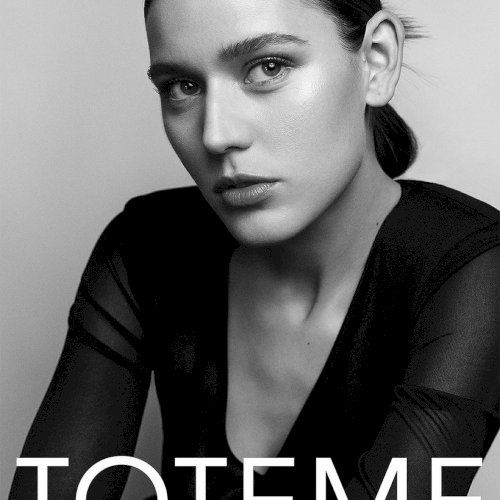 TOTEME Fall Winter 24 kollektsioon Maximalistis