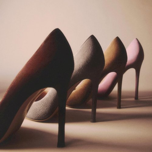 Maximalist toob Eestisse esmakordselt maailmakuulsa luksusjalatsite brändi Gianvito Rossi.

Itaalia moemaja on tuntud oma ajatu esteetika, erakordse käsitööoskuse ja naiselikkust rõhutava disaini poolest ning on hinnatud moeikoonide ja stiilitundlike naiste seas üle kogu maailma.