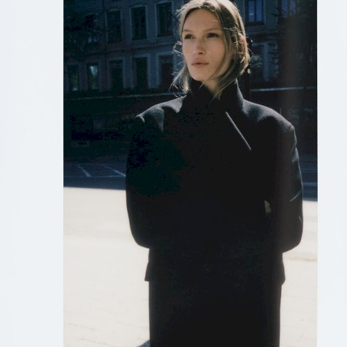 TOTEME – ajatu kollektsioon rõivaid, millel on püsiv koht garderoobis. Kantavad iga päev ja aastaid.