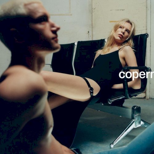 Coperni on Pariisis asutatud moebränd, mille lõid Sébastien Meyer ja Arnaud Vaillant.

Bränd on tuntud oma selge vormikeele ja uuendusliku lähenemise poolest, ühendades tehnoloogia ja moe. Coperni kotid, eriti Swipe Bag, on saanud kaasaegse moemaailma uuteks ikoonideks.

Coperni on nüüd esmakordselt Eestis ja saadaval Maximalistis.