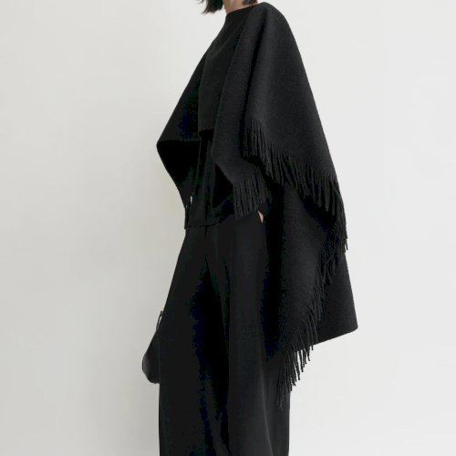 Ajatud Toteme valikud kuni -50%. Hetk täiendada garderoobi.