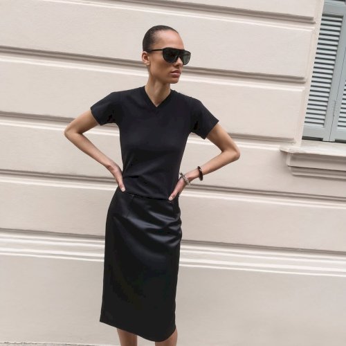 TOTEME Pre-Fall ’26. Minimalistlikud siluetid maximalistliku enesekindlusega TOTEME Pre-Fall ’26. Minimalistlikud siluetid maximalistliku enesekindlusega